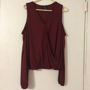🥀Burgundy cold shoulder Rue21 shirt